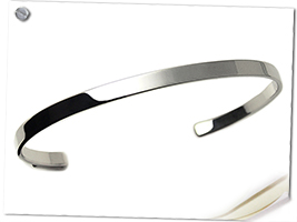 �C�j�V�������ʃV���o�[�o���O�������ō���^���j�Z�b�N�X